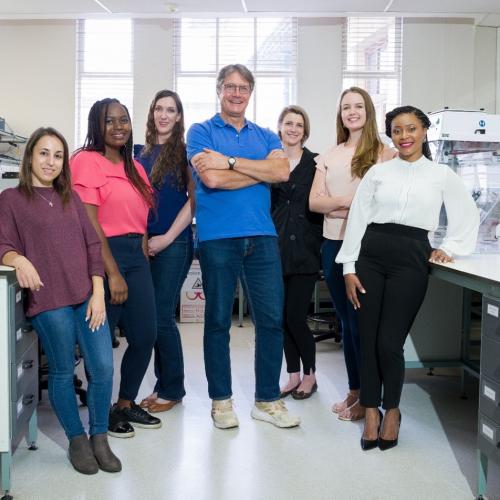 Some members of the NESHIE Research Group at the ICMM lab - Left to right: Carina Babbo, Thumbiko Kalua, Jeanne van Rensburg, Prof Michael Pepper, Dr Juanita Mellet, Megan Holborn and Lydia Sekoli