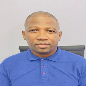Mr Leonard Matroos